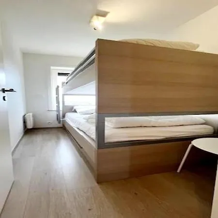 Stylish Flat With Sea Views